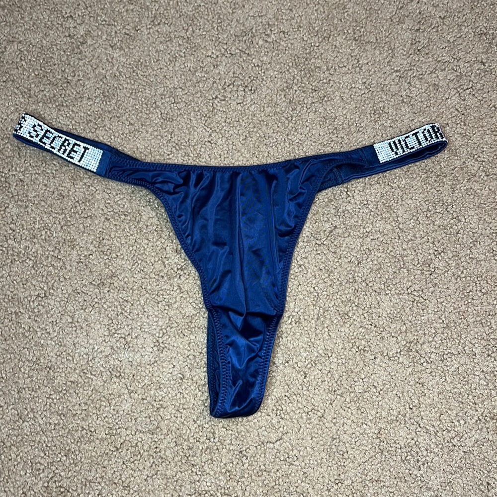 Victoria secret thing size large